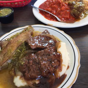 Had the Sunday Buffet. It was good!