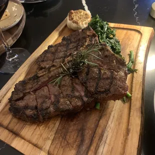 Porterhouse steak with roasted garlic