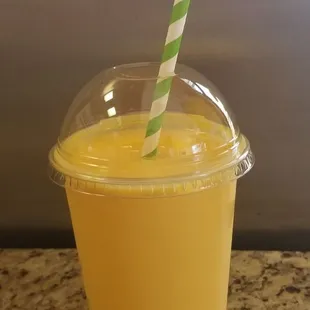Mango lassi