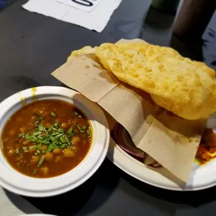 Chana Bhatura