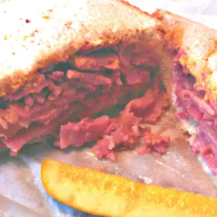 Best Corned Beef Sandwich in D.C. The real thing for the right price.