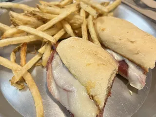 Cherry Street Cafe
