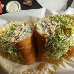 Medium tuna on sourdough (minimal topping)