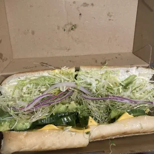 I ordered the turkey avocado w/pepper Jack cheese and no onions. This is completely wrong, no turkey meat either. Dinner ruined.