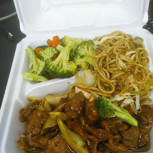 Lo Mein, Chicken and broccoli with veggies... All this food, Only $7.50!