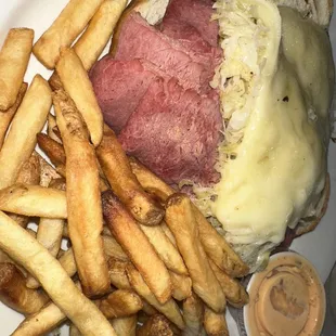 The Rueben Hot Sandwich
