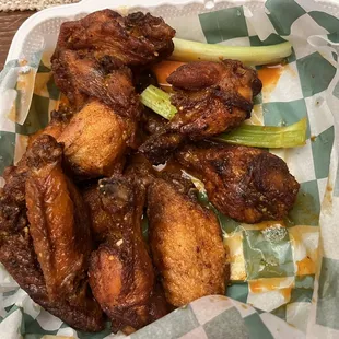 bbq chicken, fried chicken wings, bbq wings, food, fried chicken, chicken, chicken wings, poultry, chicken wings and fried chicken