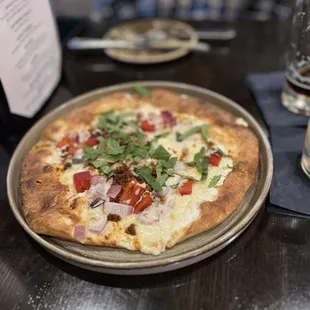 Spicy chorizo flatbread pizza