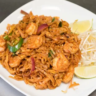 Shrimp Pad Thai (Spicy)