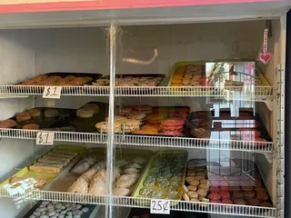 4 Leches Bakery And Cake Shop