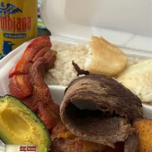Bandeja Paisa Colombiana