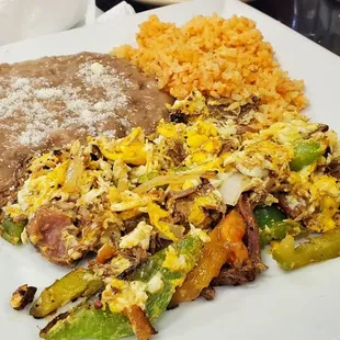 Machaca con huevo