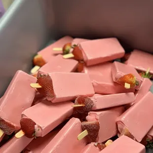Strawberry popcicle