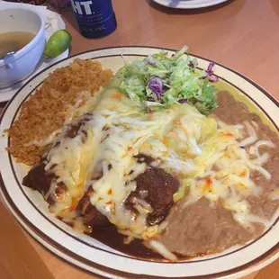 A great meal and great service from Christy.  Enjoyed. A local Corona Family favorite.