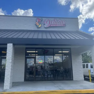 the front of delicias