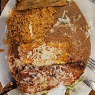 Food trio combo Taco, Enchilada &amp; Chile Relleno w/Rice/Beans