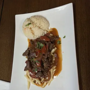Lomo Salteado Peruano, riquísimo!