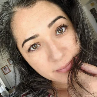 Leonela G.
