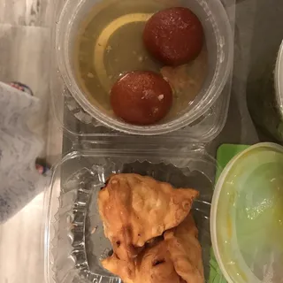 Vegetable Samosa with Garbanzo