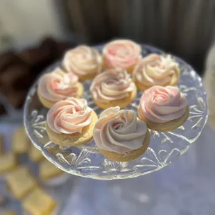 cupcakes and cookies