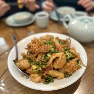 FRIED CHICKEN WING AND SQUID w/ SPCIY SALT