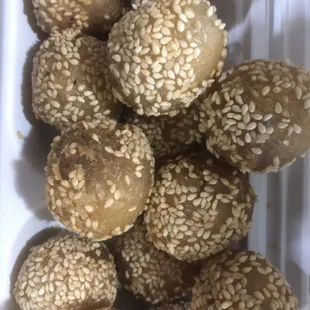 Sesame balls with red bean paste