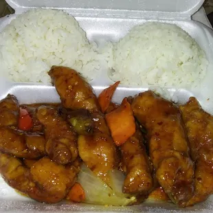 Delivery UberEats 10miles Food was Still Hot* Mandarin CKN Plate; Great Taste, I stated Extra Spicy,Delish!  (it&apos;s lightly breaded, )