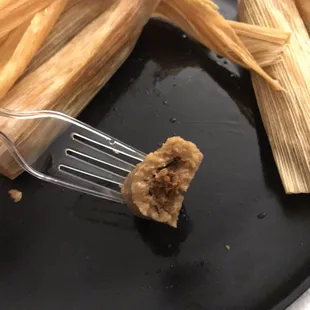 Barely an inch wide compared to my lil fork lol