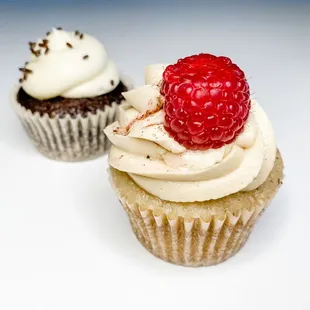Cupcakes by Deliciously Vegan SF