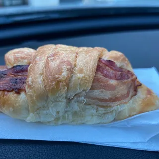 Jumbo Sausage and Cheese Croissants
