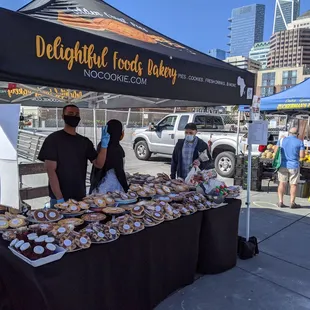 Ferry Farmers Market, Saturday, happy vendor, shelter in place