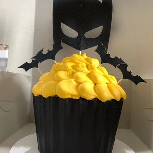 Batman giant cupcake