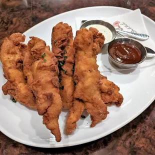 12/20/22 Delilah&apos;s Famous Chicken Tenders - Spicy BBQ Sauce, Buttermilk Ranch Dressing