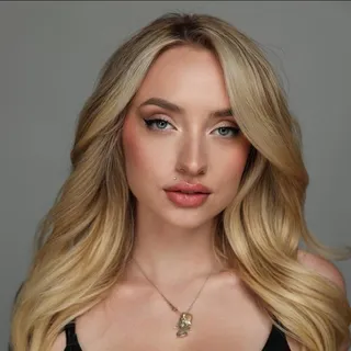 Marianne F.