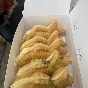 3 vanilla 2 red bean