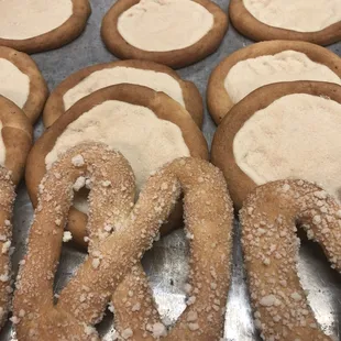 a tray of pretzels