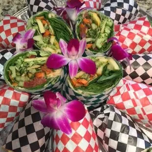FRESH, HEALTHY WRAPS