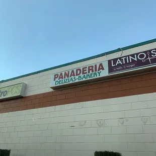 The back wall of the bakery that faces BurgerKing