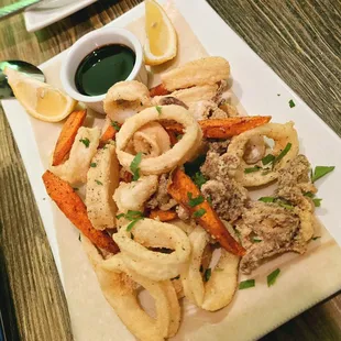 Calamari Fritti - best Calamari around if you like very little coating and a nice flash fry result