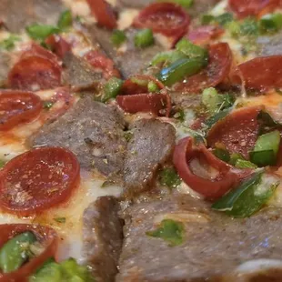 NY Pizza (Sausage, Pepperoni, Green Peppers)