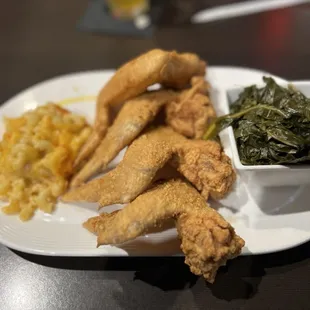 Wing dinner with collard greens and macaroni & cheese