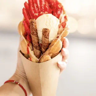 Strawberries &amp; Creme Bubble Waffle