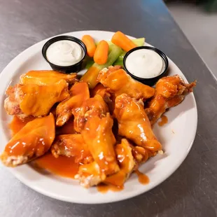 chicken wings and fried chicken, bbq wings, poultry, chicken, fried chicken, food, fried chicken wings, bbq chicken, chicken wings