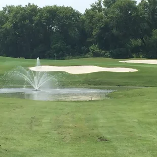 A classically beautiful par three