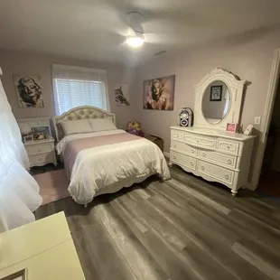 Guest Bedroom (After)