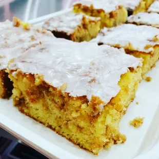 DeLoozeycakes
