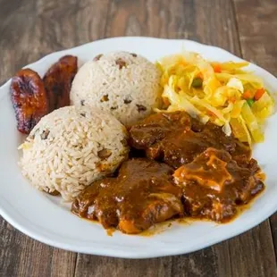 Oxtail, Rice and Peas with steamed Veg