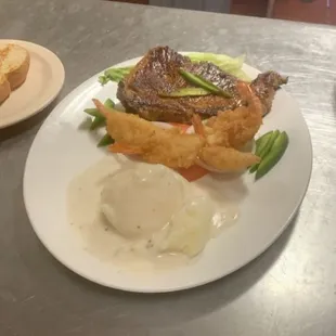 Rybey Rib Eye Steak with Shrimp Dinner and mash potatoe