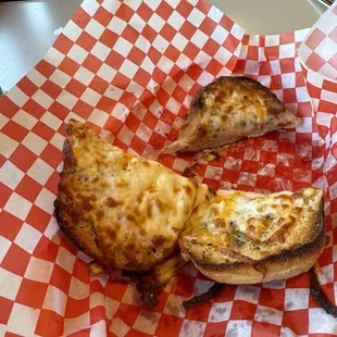 Garlic cheese bread