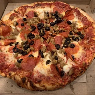 Delicious pie, good toppings and crust. Inside bottom of box was greasy. The pizza wasn&apos;t greasy at all.